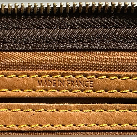 Louis Vuitton Speedy 40 Monogram Canvas Leather - Picture 15 of 16